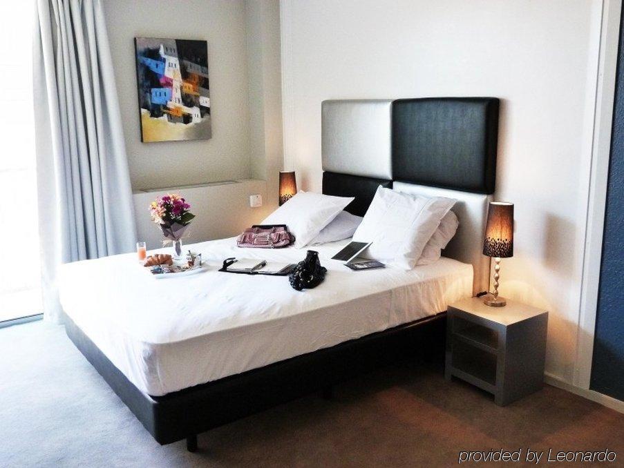 Yes Hotel Авиньон Экстерьер фото