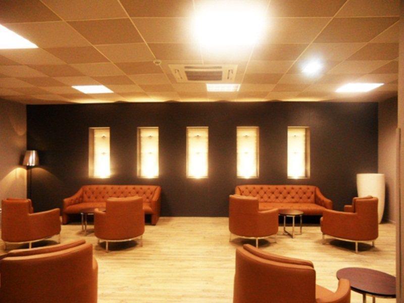 Yes Hotel Авиньон Экстерьер фото