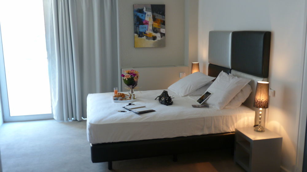 Yes Hotel Авиньон Экстерьер фото
